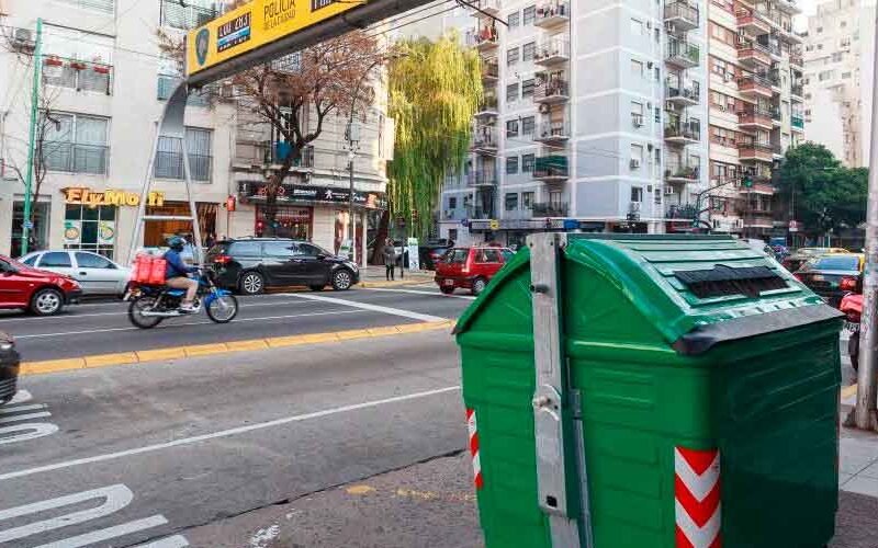 Se multiplican los contenedores verdes en los barrios