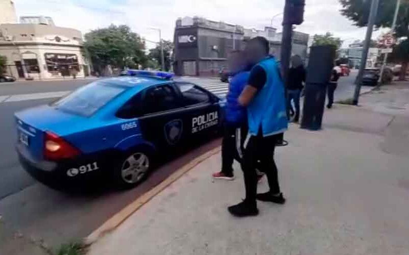 Cayó un repartidor de pizza con pedido de captura Cayó un repartidor de pizza con pedido de captura