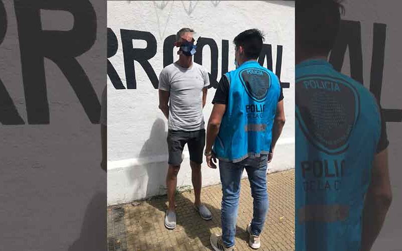 Detienen a un hombre que circulaba en auto robado Detienen a un hombre que circulaba en auto robado