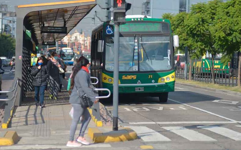 Obras de seguridad vial en el Centro de Trasbordo Sáenz