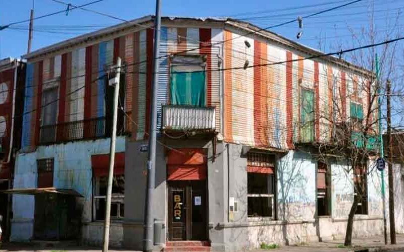 El bodegón La Buena Medida de La Boca reabrió sus puertas