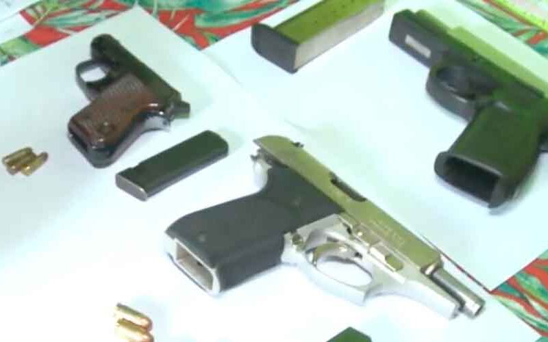 Allanamientos en el Barrio Zavaleta: armas secuestradas Allanamientos en el Barrio Zavaleta: armas secuestradas