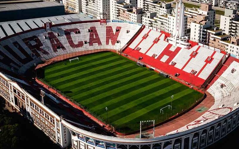 Clausuran el estadio de Huracán para determinar si hubo más hinchas de lo permitido Clausuran el estadio de Huracán para determinar si hubo más hinchas de lo permitido