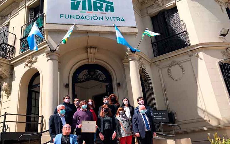 Reconocimiento a la fundación VITRA en su 56 aniversario Reconocimiento a la fundación VITRA en su 56 aniversario