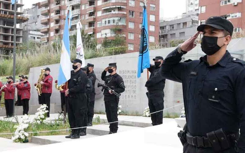 Homenaje a Policías caídos en cumplimiento del deber