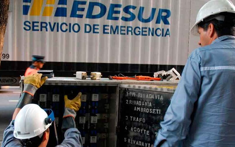 Casi 40 mil usuarios continúan sin luz en AMBA