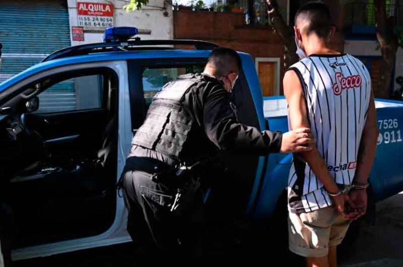 Anillo Digital: dos delincuentes fueron detenidos con auto robado Anillo Digital: dos delincuentes fueron detenidos con auto robado