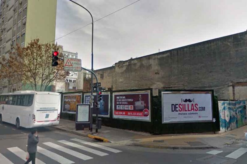 Proyecto para que un terreno baldío se convierta en una plaza Proyecto para que un terreno baldío se convierta en una plaza