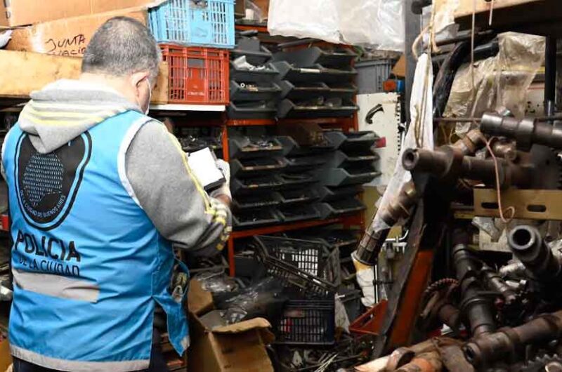 Desbarataron un desarmadero de motos en Barracas Desbarataron un desarmadero de motos en Barracas