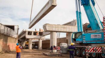 Avanza el viaducto del tren Belgrano Sur