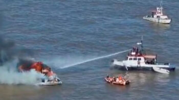 Se incendió y hundió una embarcación en el Río de la Plata