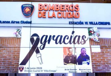 Homenaje a los bomberos fallecidos en Villa Crespo