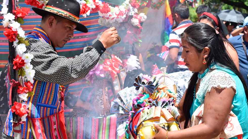 El Parque Indoamericano se tiñó de colores durante Fiesta de la Alasita