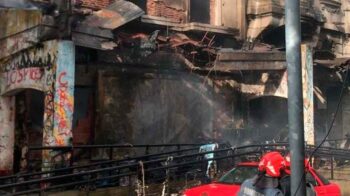 Bomberos combatieron un voraz incendio en La Boca