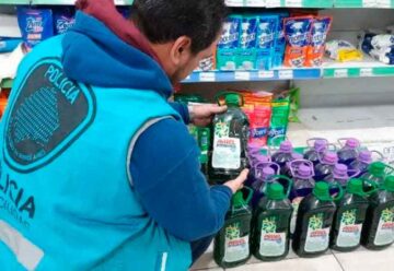 Incautan 147 litros de jabón líquido peligroso para la salud