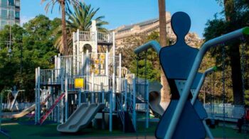Un nuevo de patio de juegos para la Plaza Lavalle
