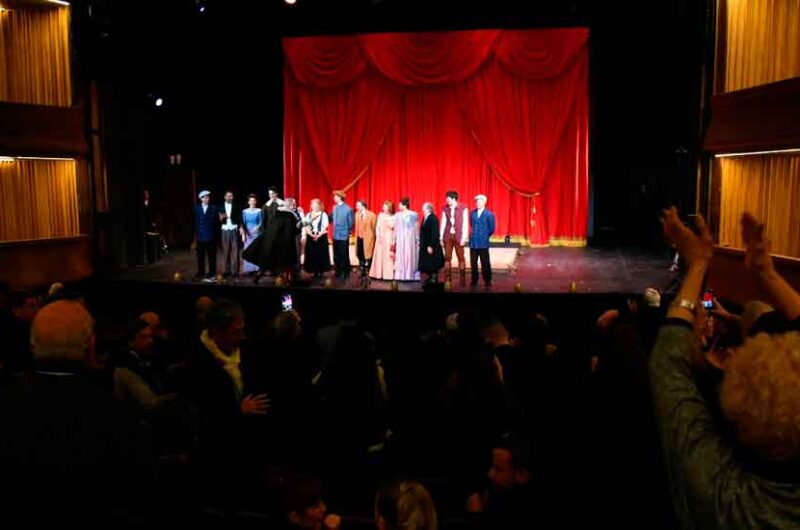 El Teatro Alvear tuvo su función de reapertura con “Edmond” El Teatro Alvear tuvo su función de reapertura con “Edmond”