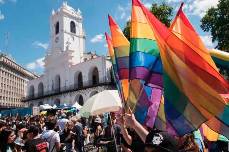 La Defensoría participó de la XXXII Marcha del Orgullo