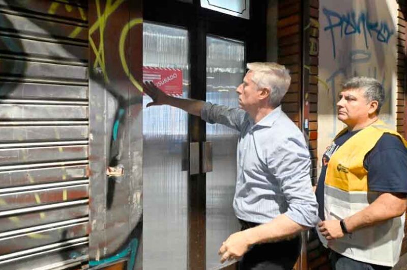 Tres detenidos y un bar clausurado en Constitución Tres detenidos y un bar clausurado en Constitución