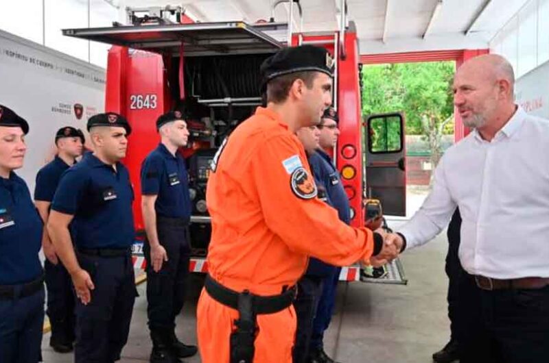 Reconocieron a los Bomberos y al personal de Emergencias Reconocieron a los Bomberos y al personal de Emergencias