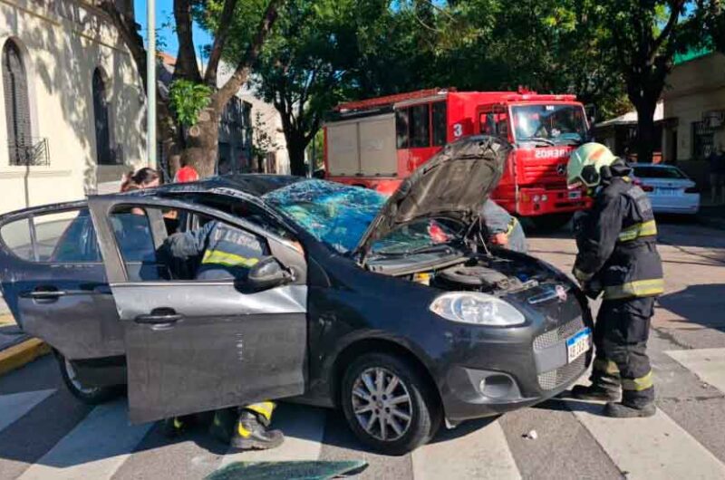 Choque en White y Remedios: tres personas heridas Choque en White y Remedios: tres personas heridas
