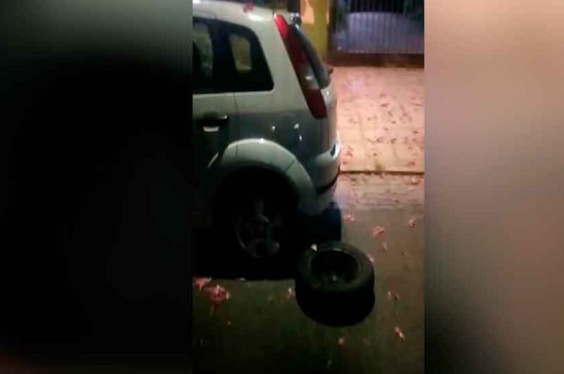 Cámaras del CMU: la Policía detuvo a dos ladrones de coches Cámaras del CMU: la Policía detuvo a dos ladrones de coches