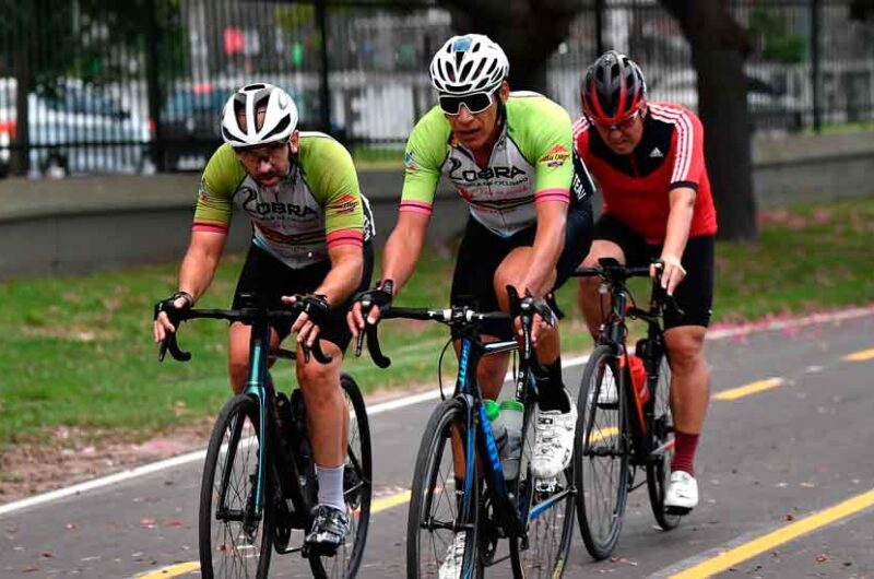 Ya funciona la nueva pista de ciclismo del Parque Sarmiento Ya funciona la nueva pista de ciclismo del Parque Sarmiento