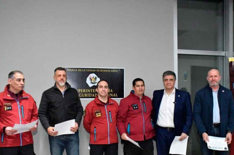 Reconocimiento a policías que salvaron la vida de un bebé Reconocimiento a policías que salvaron la vida de un bebé