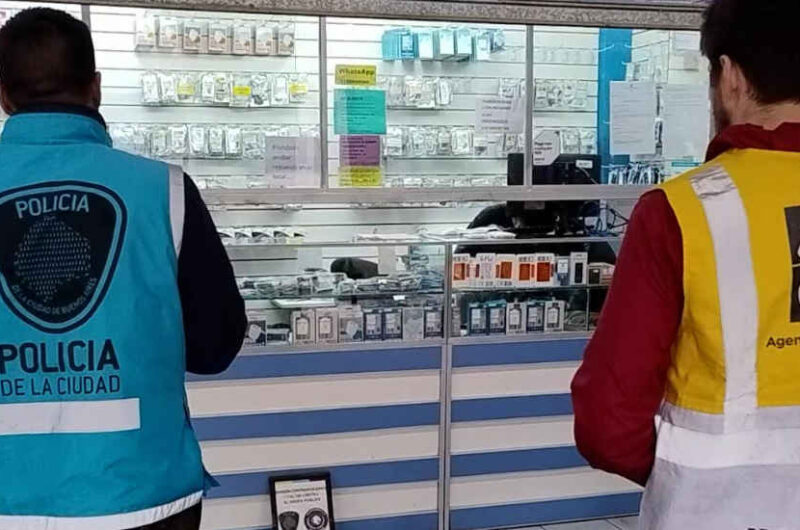 Inspección en locales de telefonía celular en Balvanera Inspección en locales de telefonía celular en Balvanera
