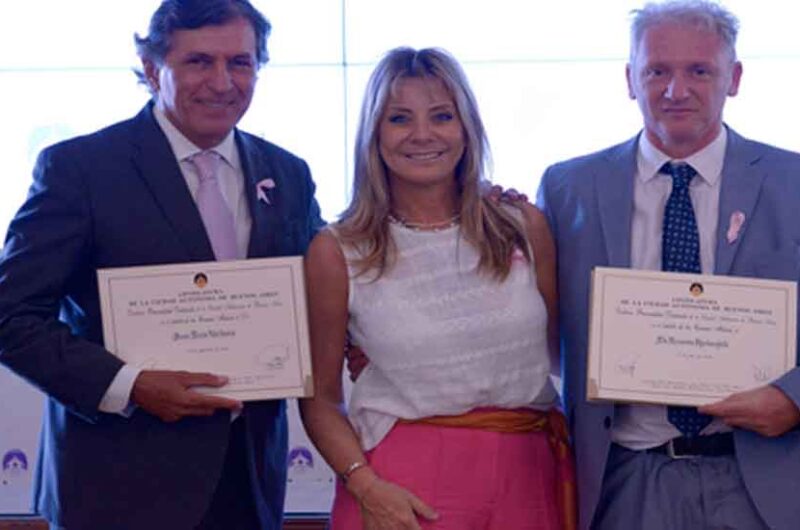 La Legislatura conmemoró el mes del Cáncer de Mama La Legislatura conmemoró el mes del Cáncer de Mama