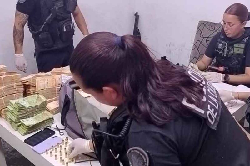 Dos detenidos y 190 millones de pesos recuperados Dos detenidos y 190 millones de pesos recuperados