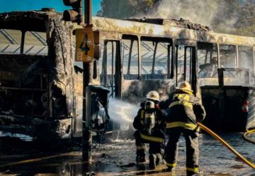 Constitución: Se incendio un colectivo de la línea 97