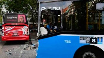 Dos colectivos chocaron en las inmediaciones del Congreso