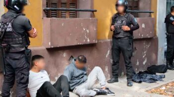 Dos motochorros extranjeros detenidos tras un arrebato en Palermo