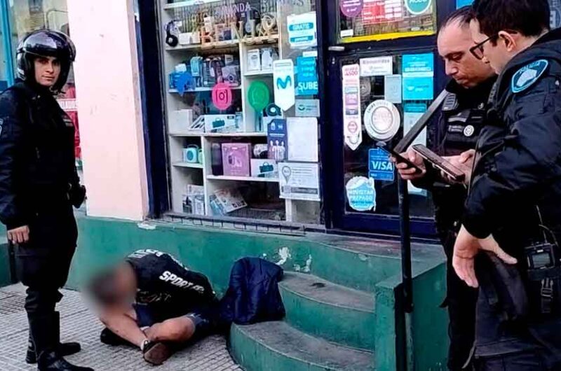 Intentó asesinar a su hermano: se dio a la fuga y asaltó a un vecino Intentó asesinar a su hermano: se dio a la fuga y asaltó a un vecino