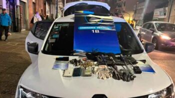 Tres delincuentes detenidos con un auto robado