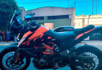 La Policía de la Ciudad detuvo a dos delincuentes en moto