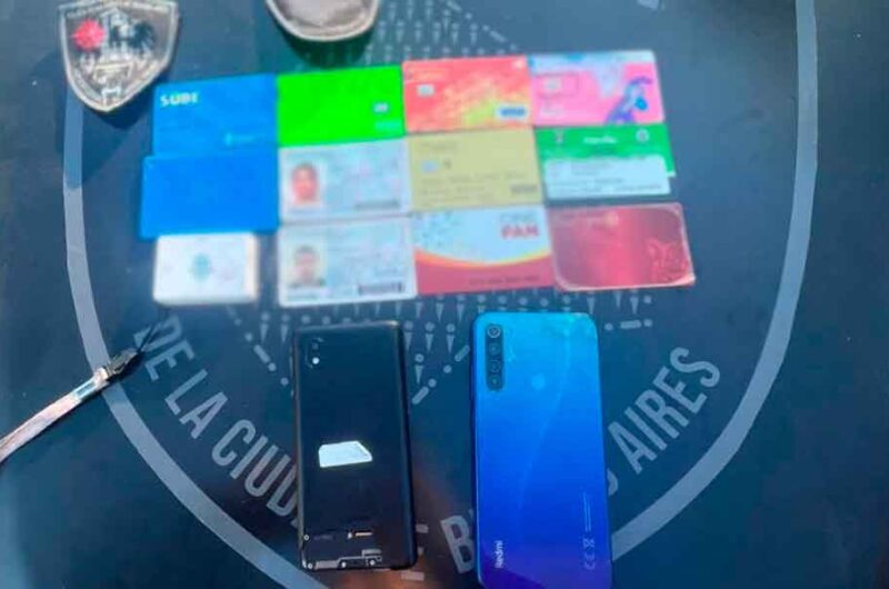 Estafa: Tenía un posnet y varias tarjetas ajenas
