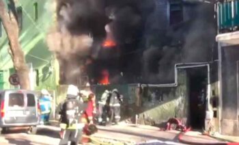 Feroz incendio en un conventillo del barrio de La Boca