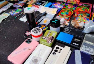 Detienen en Retiro a cuatro personas que iban en un auto robado