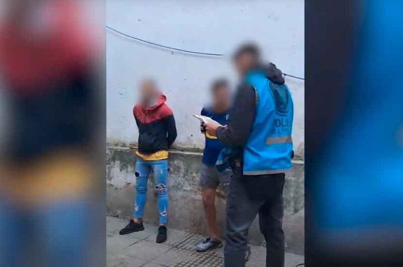 La Policía detuvo en la Boca a un hombre y a su sobrino por robo La Policía detuvo en la Boca a un hombre y a su sobrino por robo