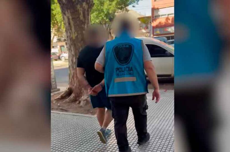 Un hombre hirió con un arma blanca a una persona en el subte