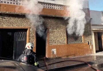 Bomberos controlaron un violento incendio en Nueva Pompeya