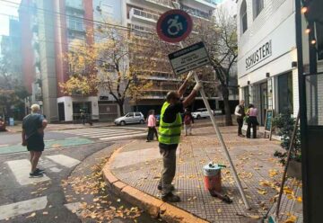 La Ciudad retiró 400 carteles truchos de reserva de espacio público