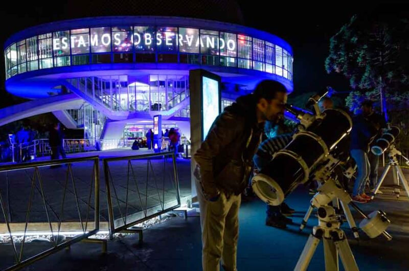 El Planetario se prepara para una vigilia astronómica por el eclipse lunar parcial El Planetario se prepara para una vigilia astronómica por el eclipse lunar parcial