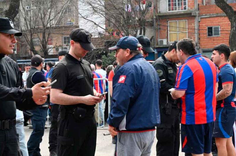 Controles de seguridad en el clásico San Lorenzo-Boca Controles de seguridad en el clásico San Lorenzo-Boca