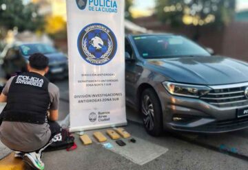 La Policía detuvo a cinco personas y secuestró drogas
